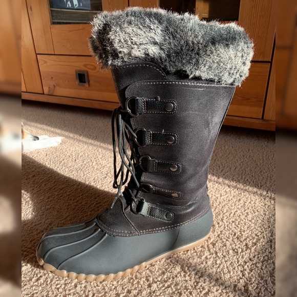 Women’s Boots - Picture 7 of 9